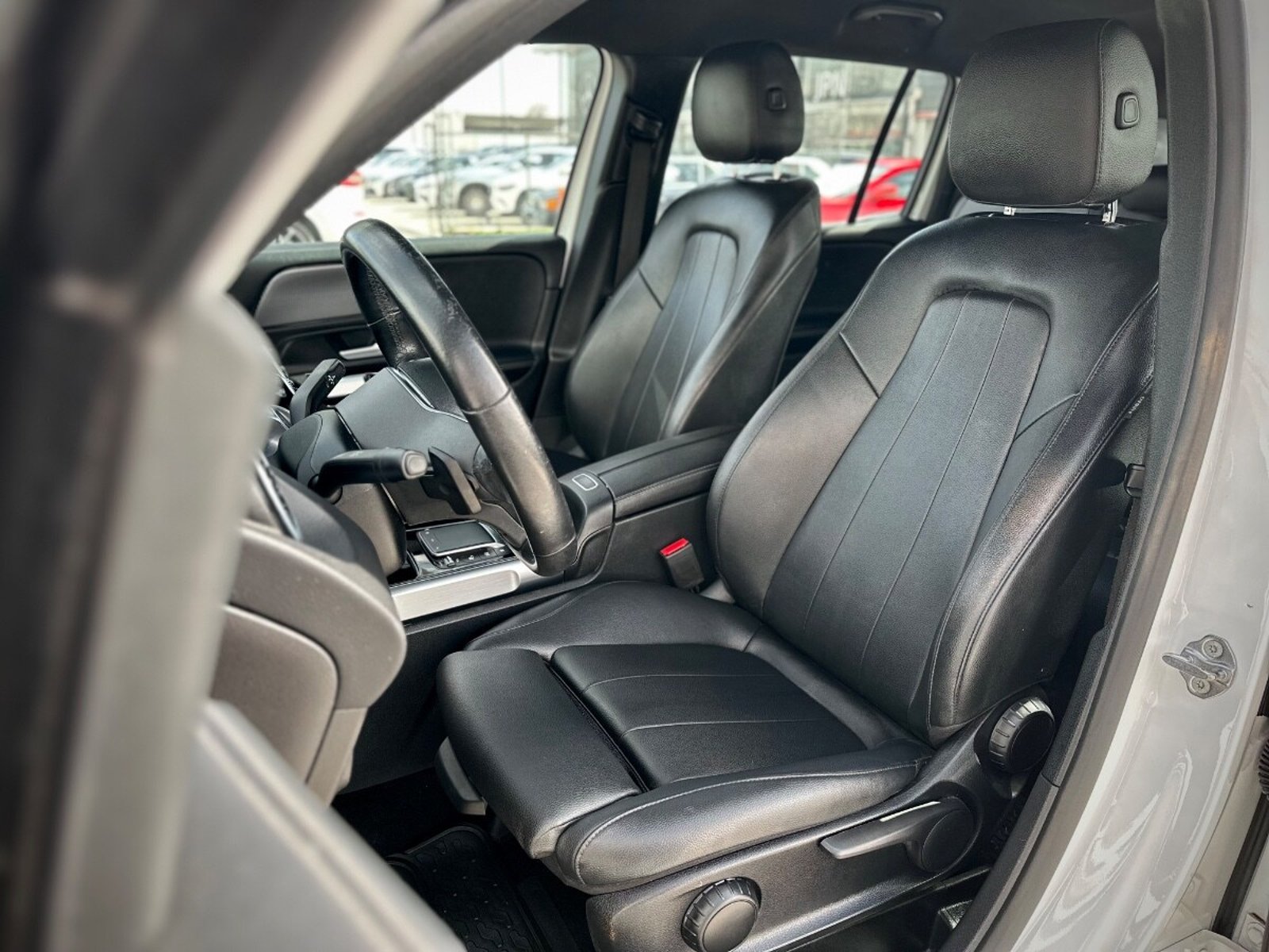 Mercedes-Benz GLB 200 1.3 4x2 AT 5P 2023 - Imagen 10 de 10