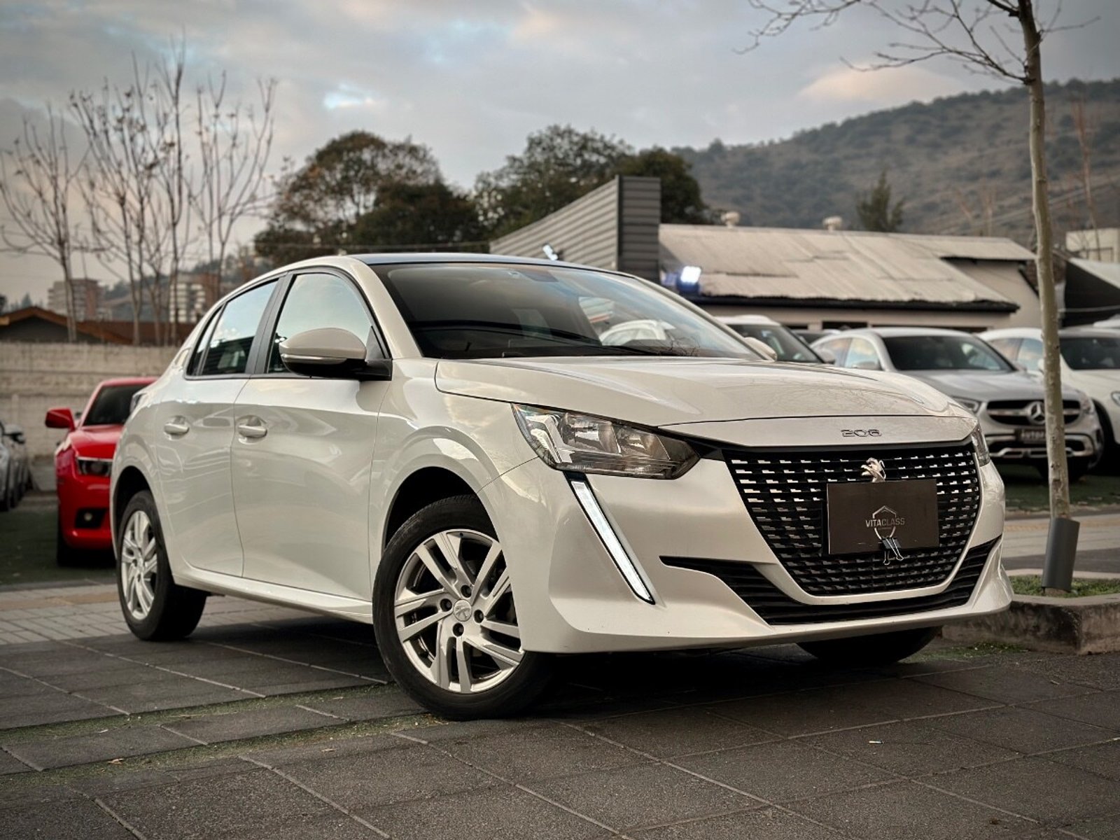Peugeot 208 ACTIVE PACK 2023 - Foto 3 de 10