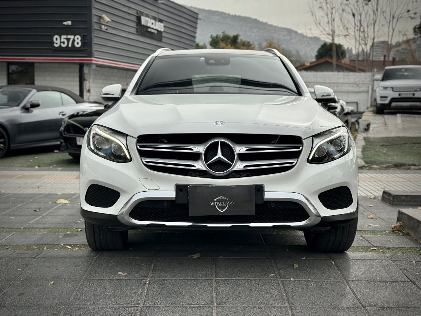 Mercedes-Benz GLC 250 4MATIC 2017 - Foto 2 de 10