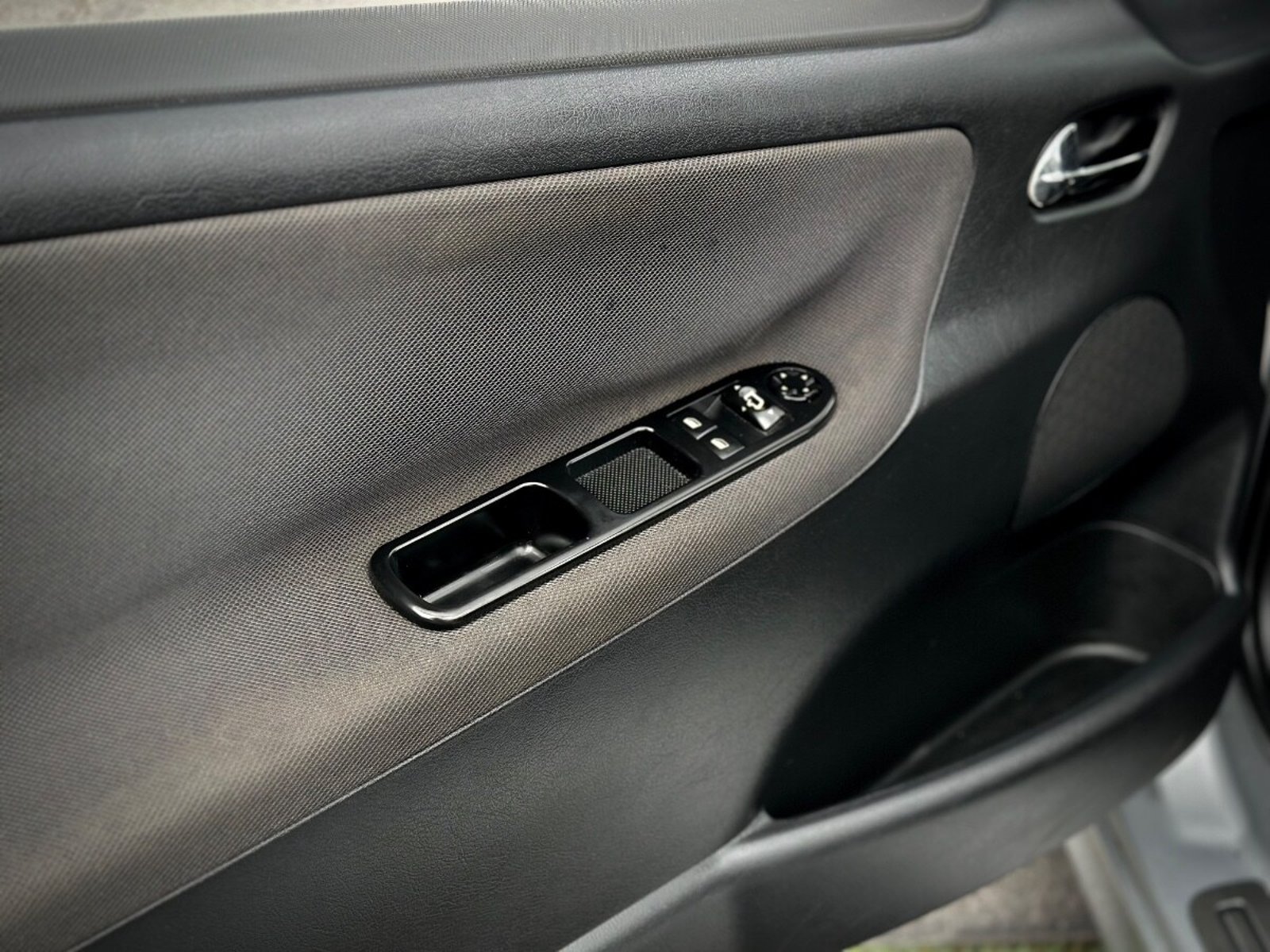 Peugeot 207 cc 2011 - Imagen 8 de 10