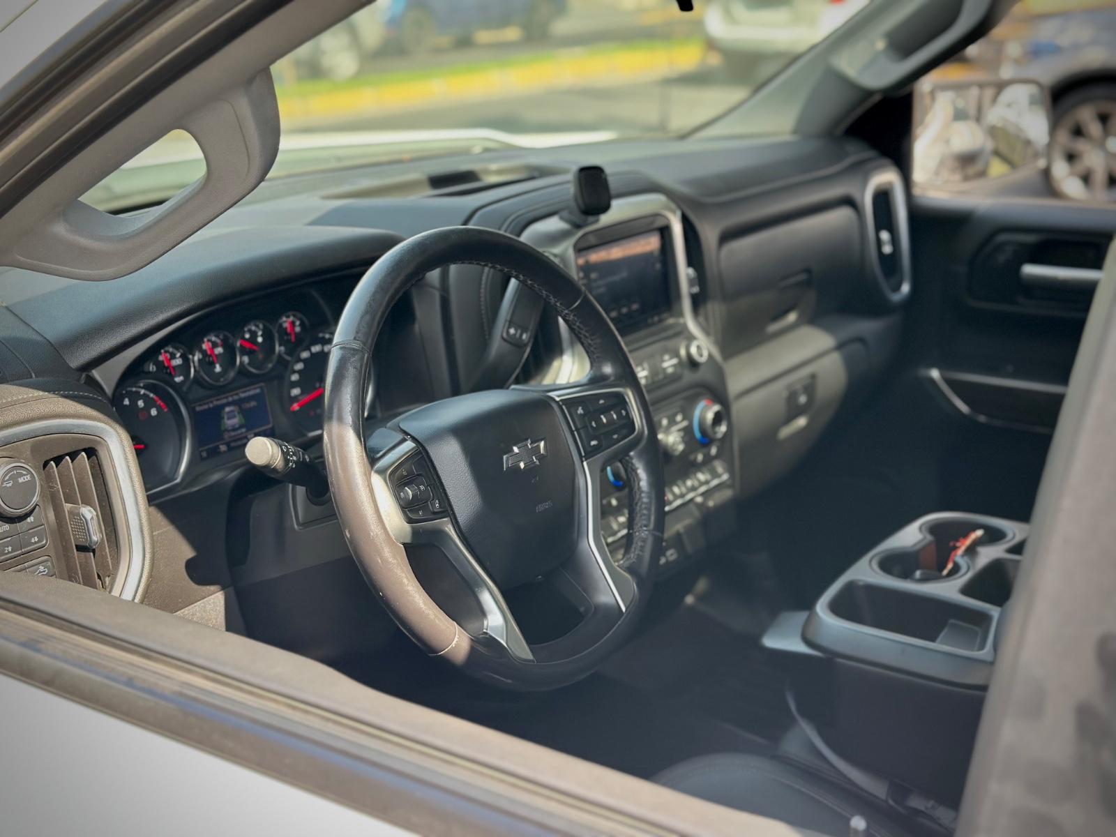 CHEVROLET SILVERADO LT Z71 TRAIL BOSS 2021 - Imagen 7 de 9