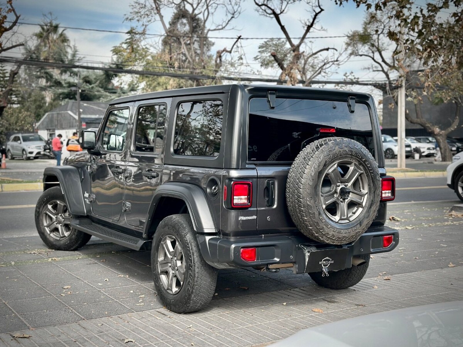 JEEP WRANGLER UNLIMITED SPORT 2019 - Imagen 4 de 10