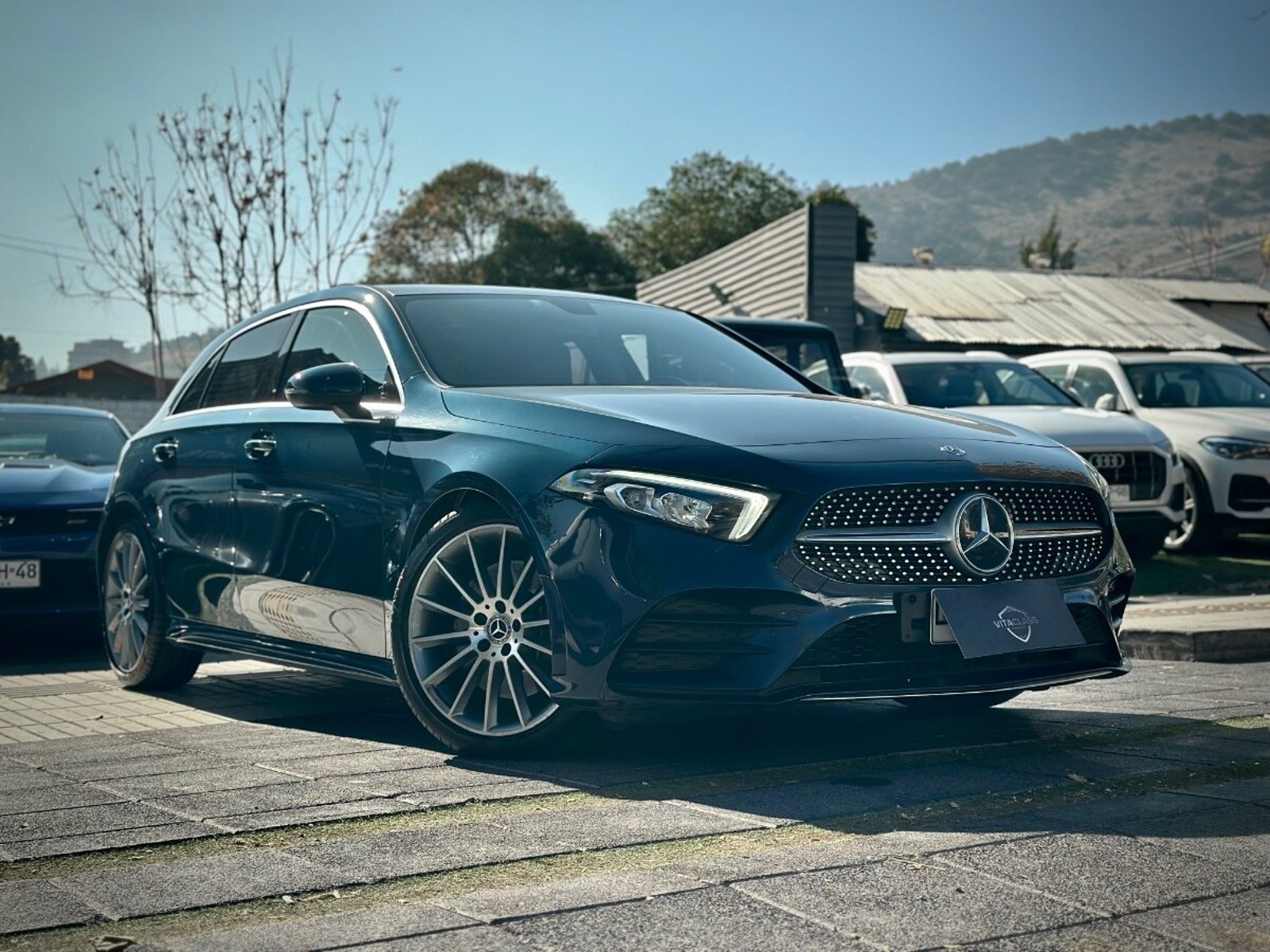 MERCEDES-BENZ A250 AMG LINE 2020 - Imagen 3 de 10