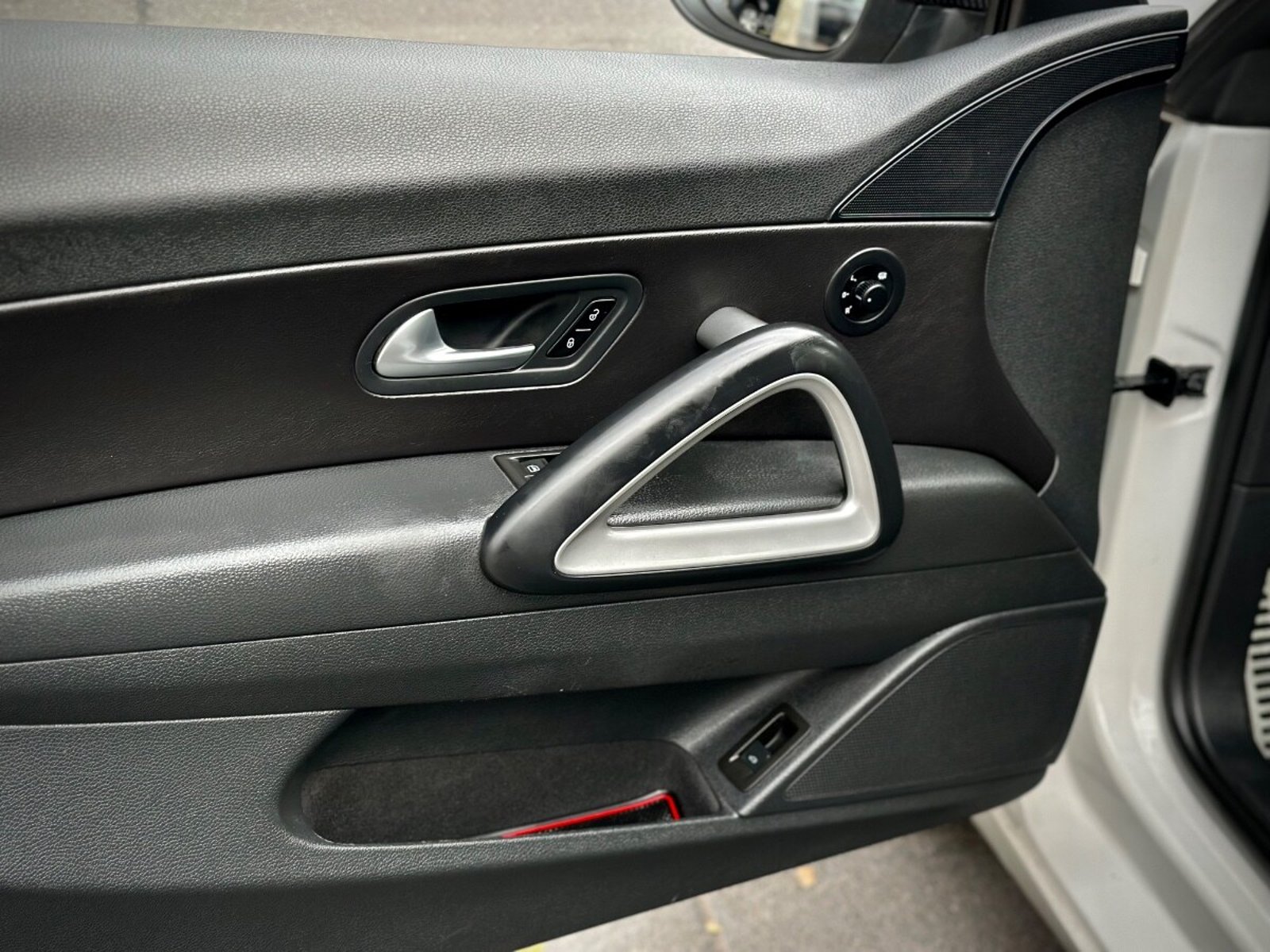 VOLKSWAGEN SCIROCCO TEMPESTA 2015 - Imagen 8 de 10