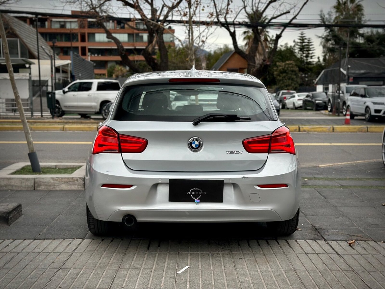 BMW 120 i 2017 - Imagen 5 de 10