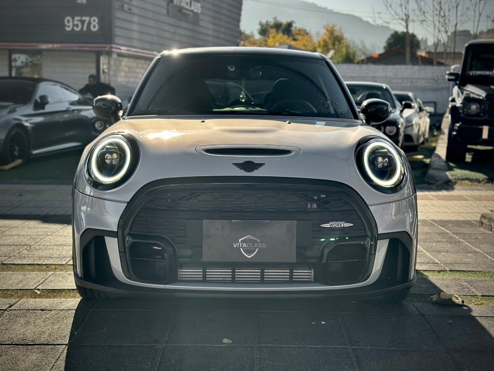 Mini COOPER S LOOK JCW 2022 - Foto 2 de 10