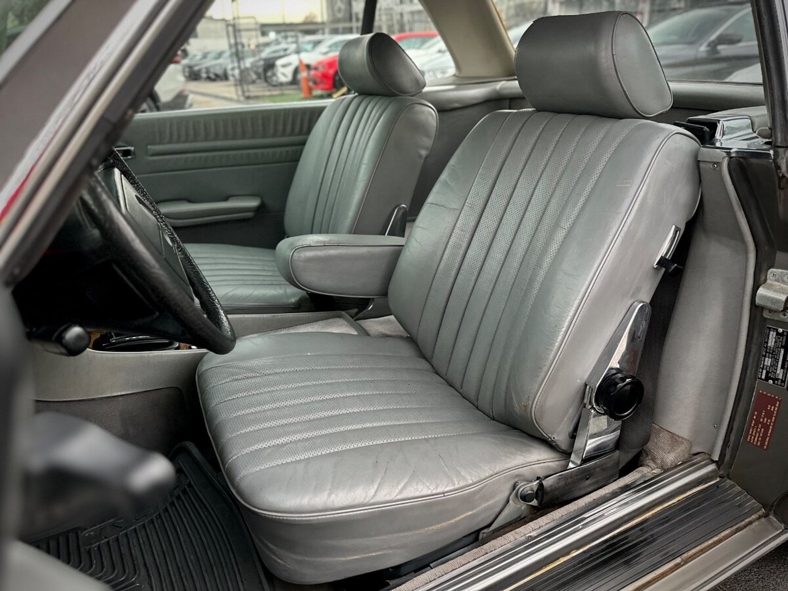 Mercedes-Benz 380 SL 1985 - Imagen 9 de 10