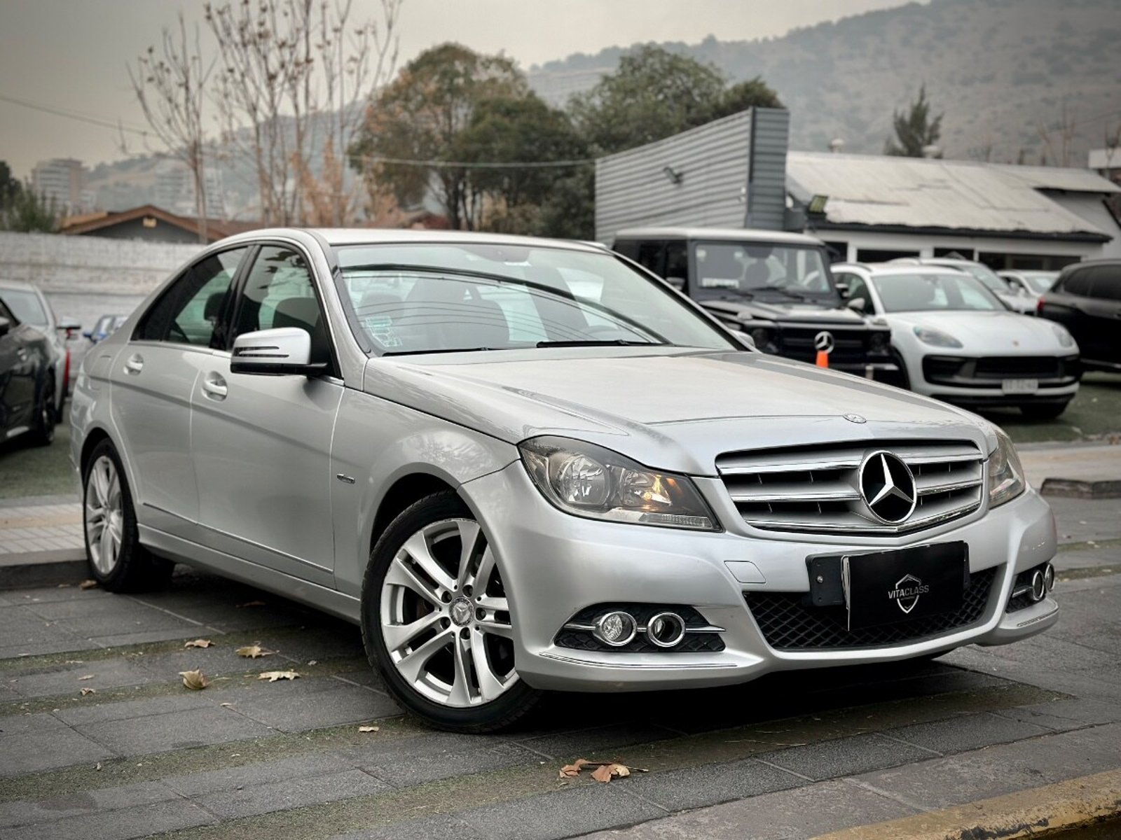 Mercedes-Benz C180 AVANTGARD BLUE EFFICINECY 2013 - Foto 3 de 10
