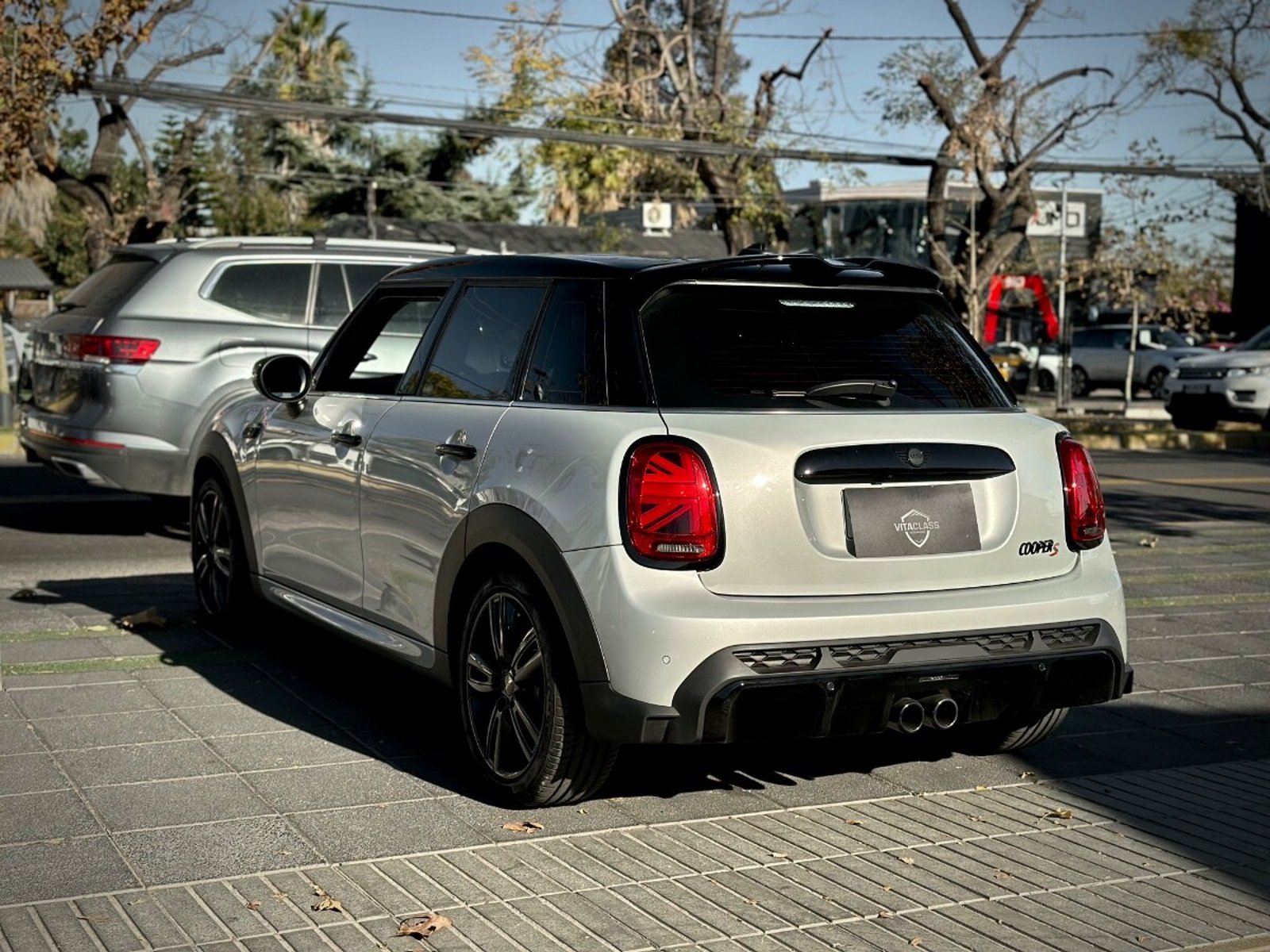 Mini COOPER S LOOK JCW 2022 - Foto 4 de 10