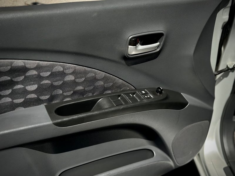 Suzuki CELERIO GLX 2017 - Imagen 8 de 10