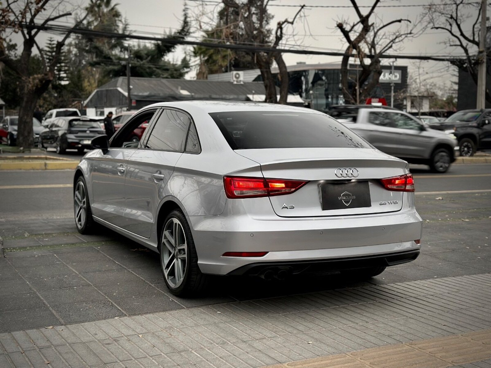 AUDI A3 SEDAN 2021 - Foto 4 de 10