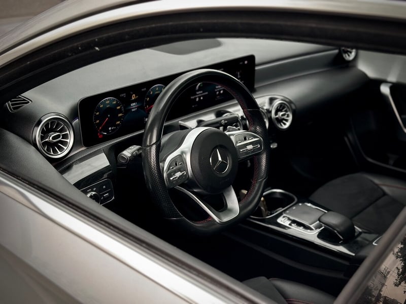 Mercedes-Benz A250 AMG LINE 2.0 2020 - Imagen 7 de 10