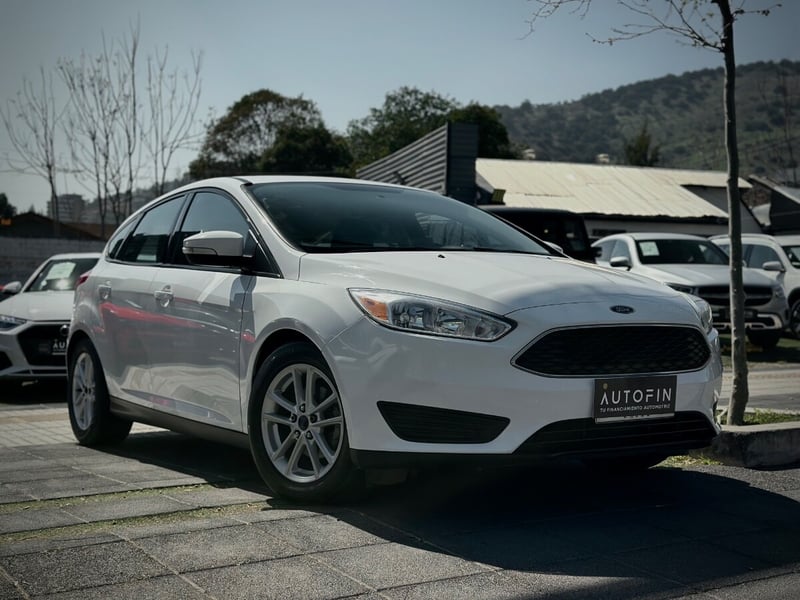 Ford FOCUS SE 2015 - Imagen 3 de 10