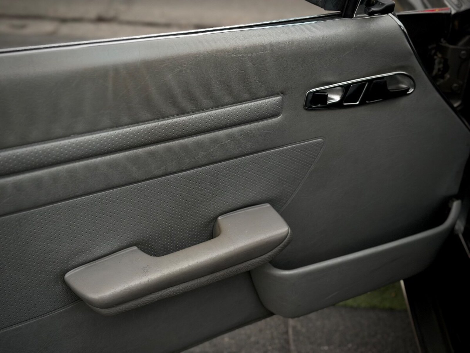 Mercedes-Benz 380 SL 1985 - Imagen 8 de 10