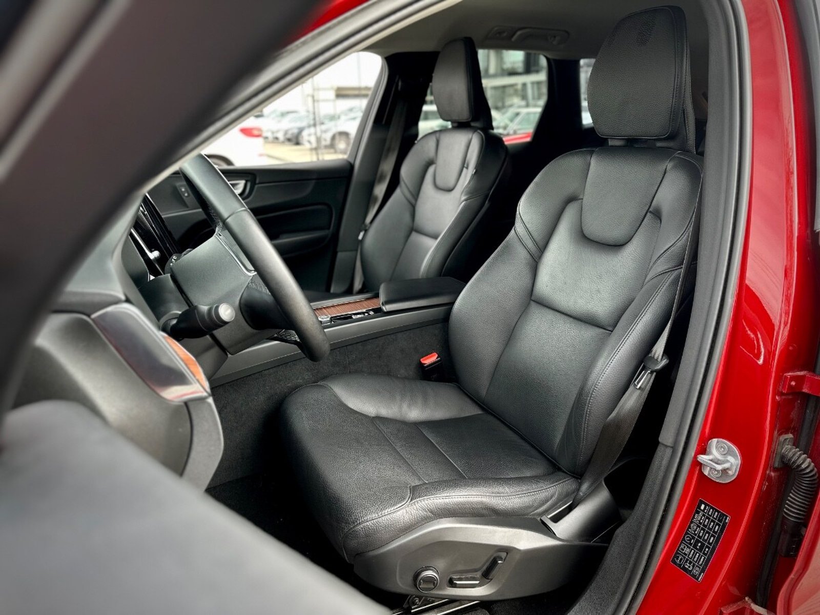 Volvo XC60 B5 PLUS HYBRID 2024 - Imagen 10 de 10