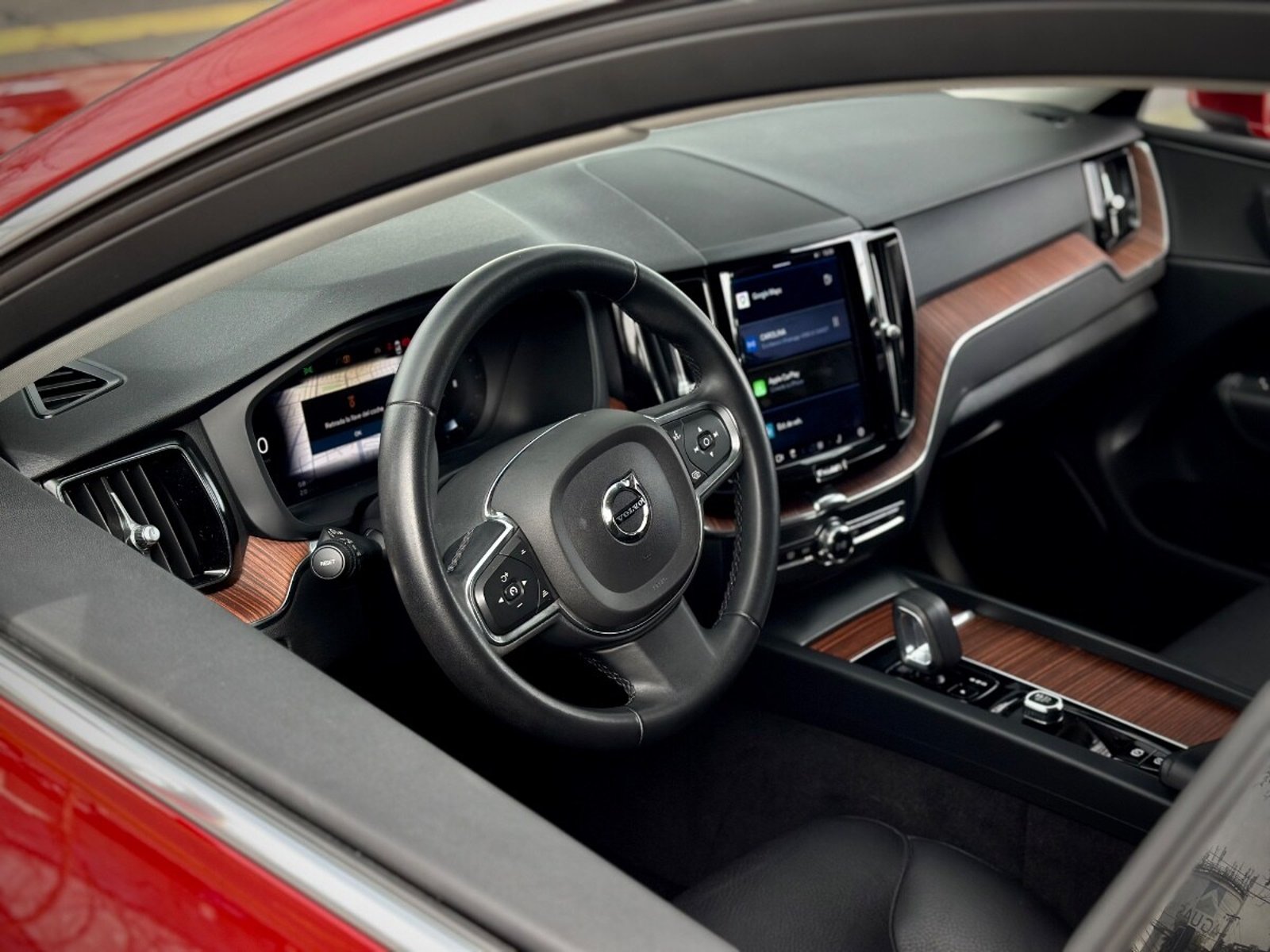 Volvo XC60 B5 PLUS HYBRID 2024 - Imagen 7 de 10