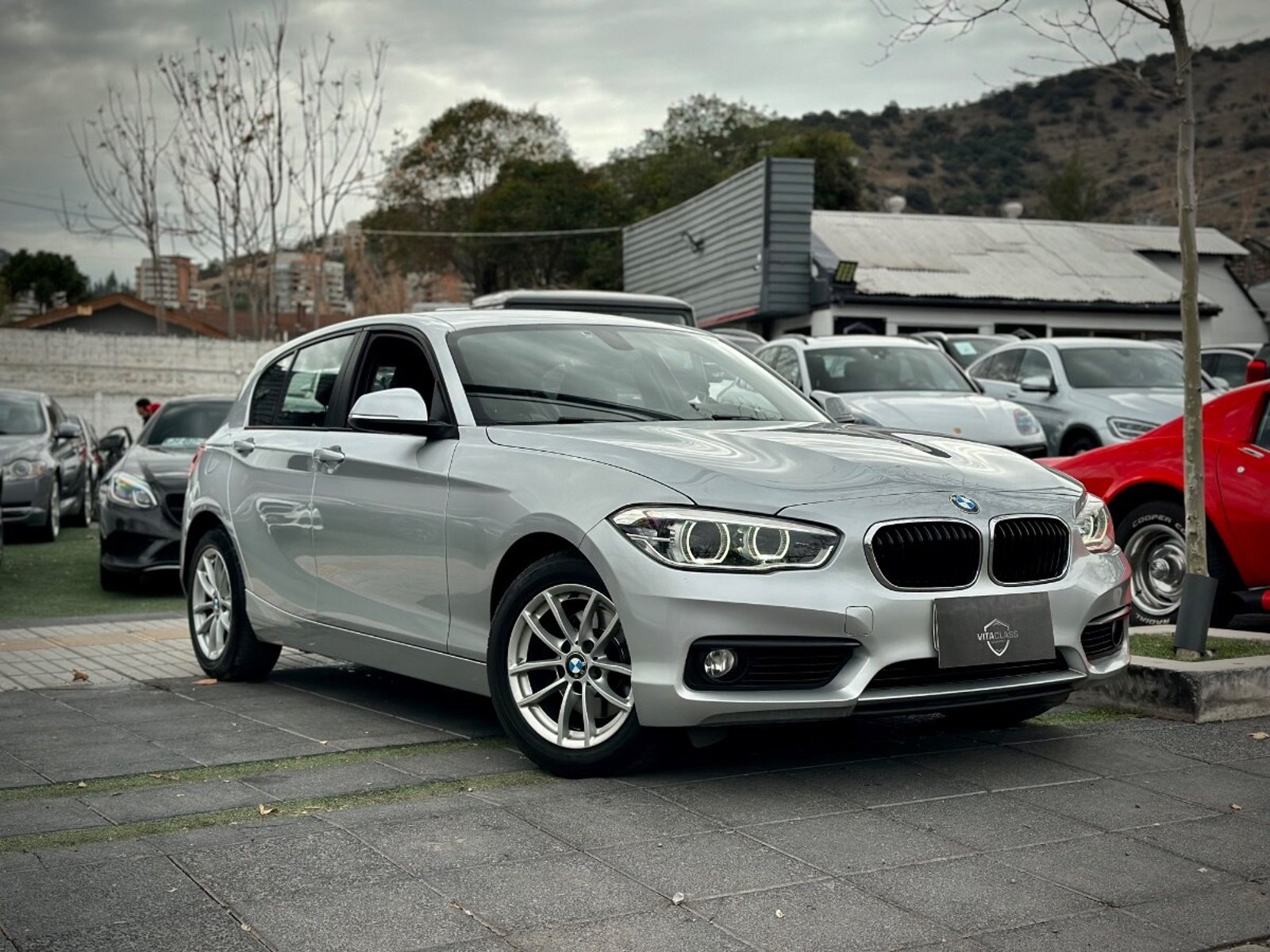BMW 120 i 2017 - Foto 3 de 10