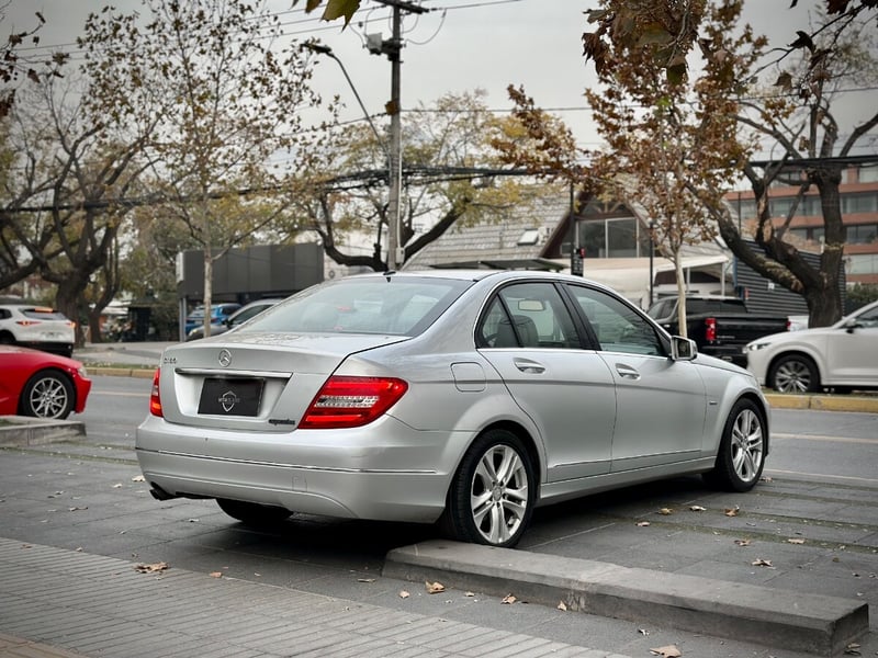 Mercedes-Benz C180 AVANTGARD BLUE EFFICINECY 2013 - Imagen 6 de 10