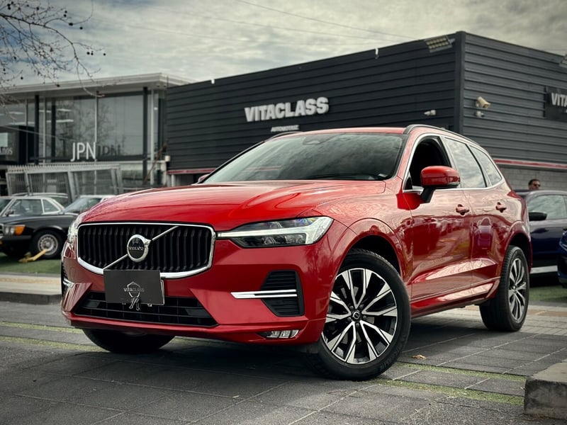 Volvo XC60 B5 PLUS HYBRID 2024