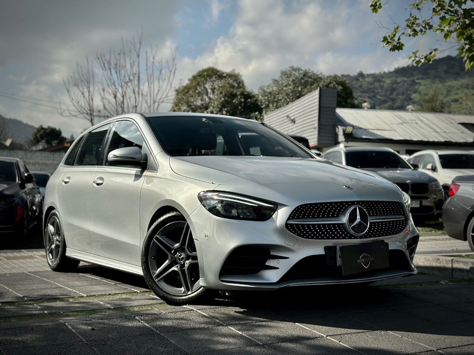 Mercedes-Benz B200 AMG LINE 2023 - Foto 3 de 10