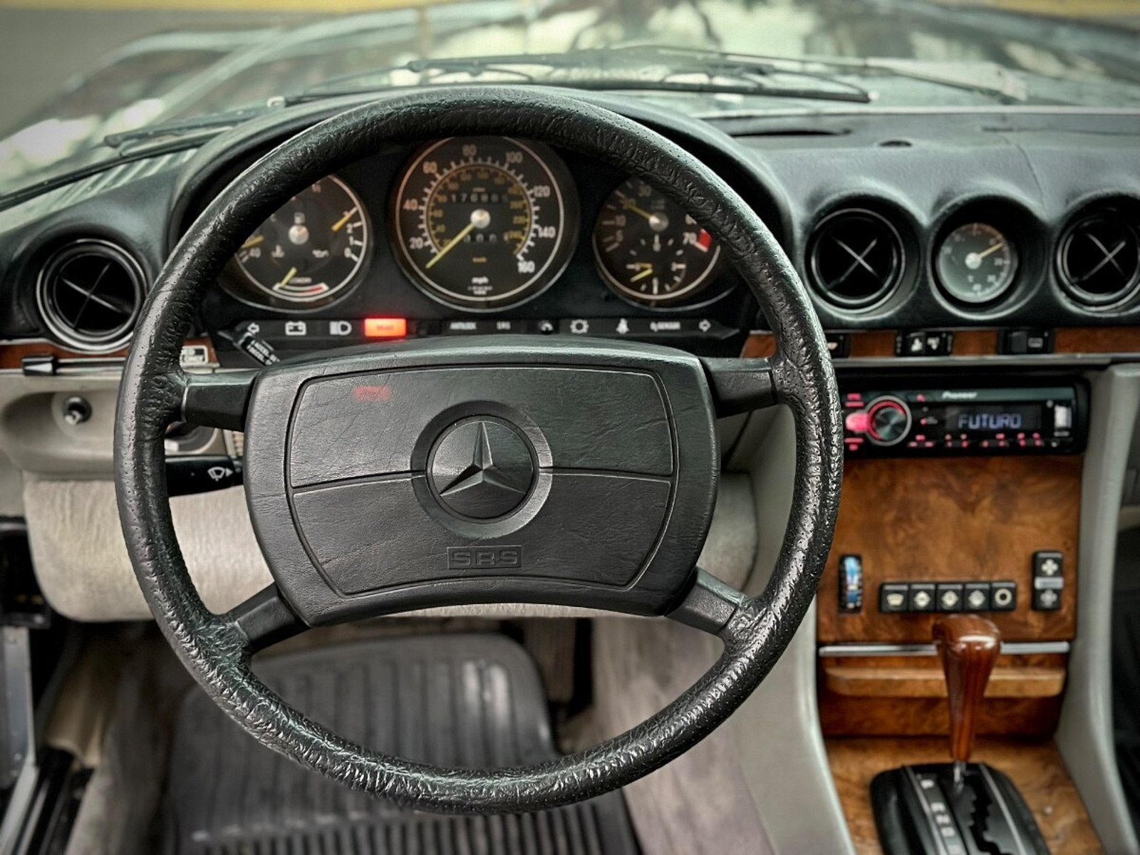 Mercedes-Benz 380 SL 1985 - Imagen 10 de 10