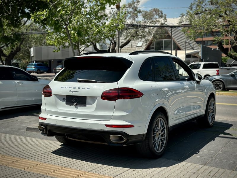 Porsche CAYENNE PlATINUM EDITION 2017 - Imagen 6 de 10