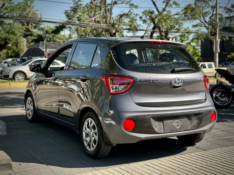 Hyundai GRAND I10 GLS 2019 - Imagen 4 de 10