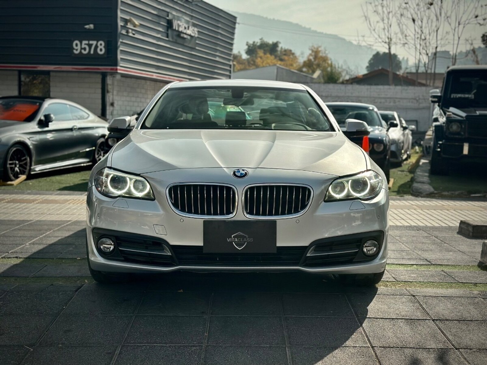 BMW 520I EXECUTIVE 2017 - Foto 2 de 10