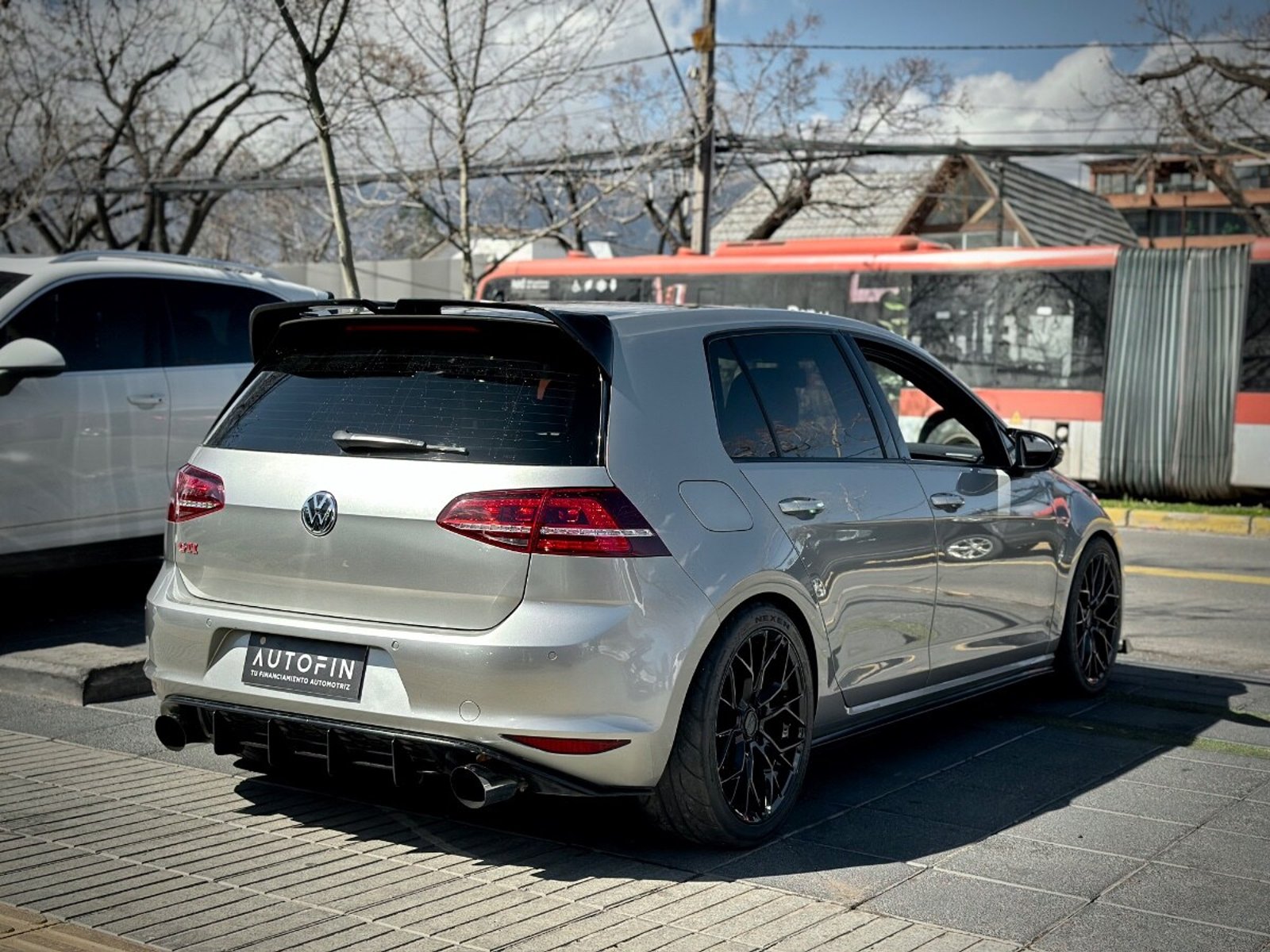 Volkswagen GOLF GTI 2018 - Imagen 6 de 10