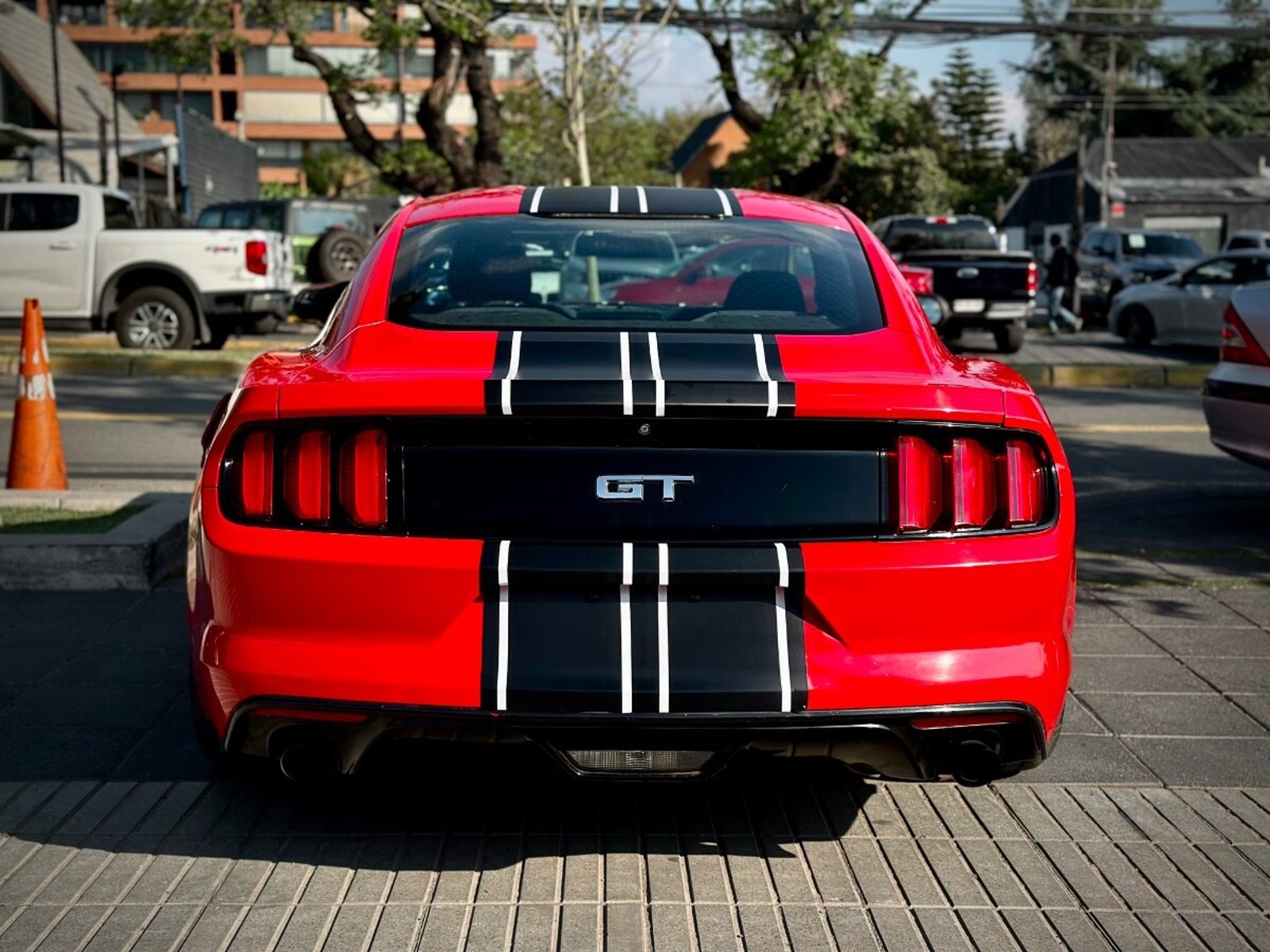 Ford MUSTANG 3.7 V6 2015 - Foto 5 de 10