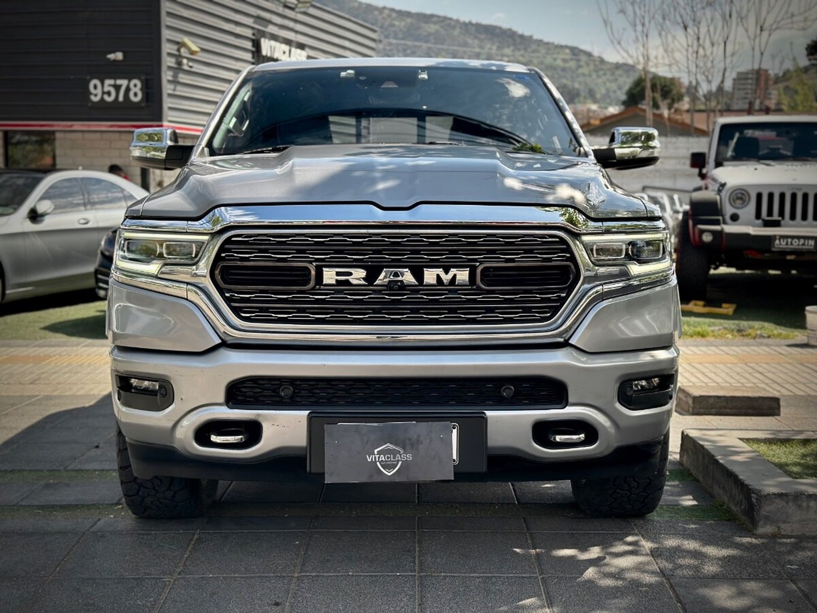 RAM 1500 LIMITED 2021 - Foto 2 de 9
