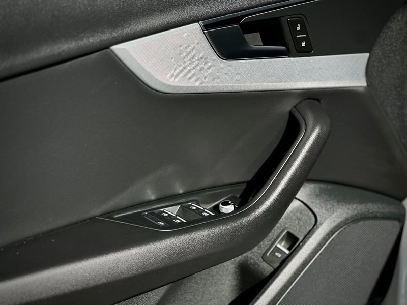 Audi A4 S LINE 2023 - Imagen 8 de 10