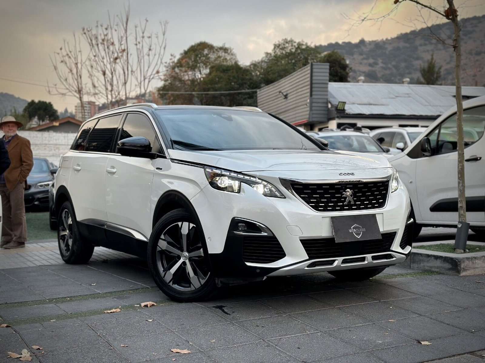 PEUGEOT 5008 GT LINE 2021 - Imagen 3 de 10