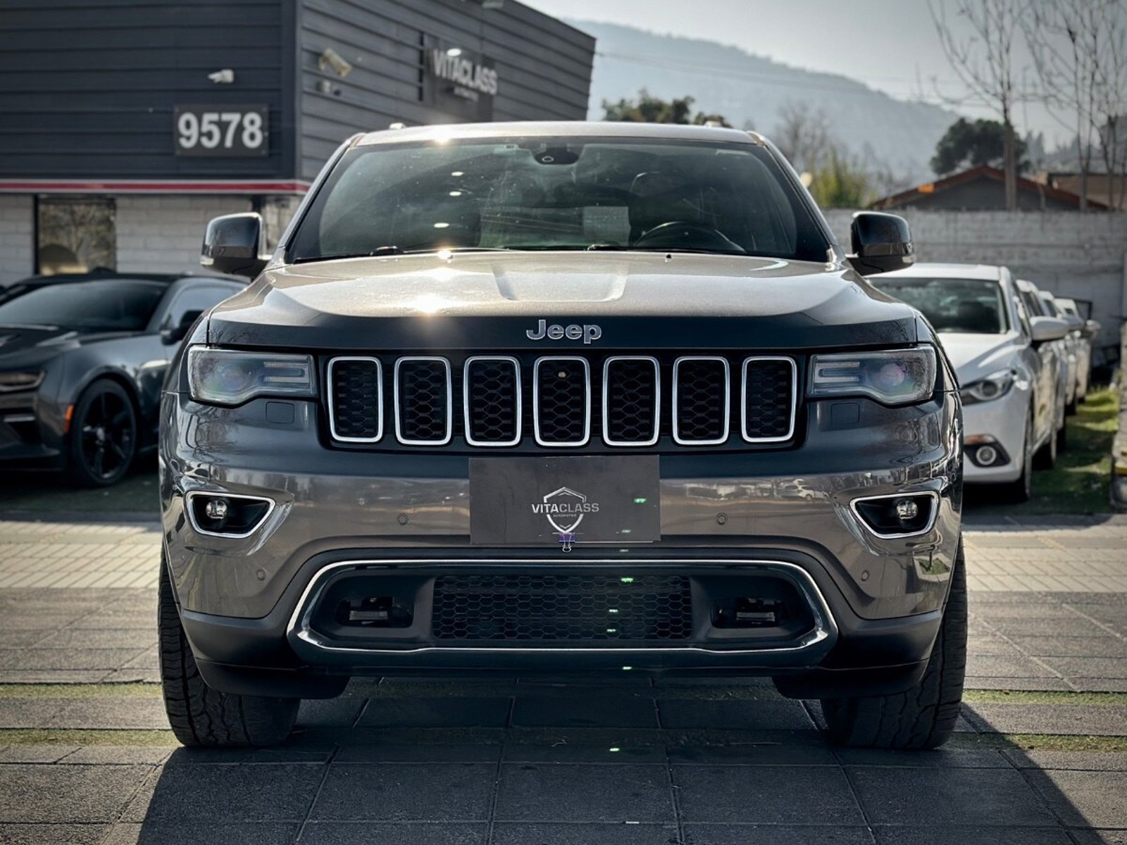Jeep GRAND CHEROKEE LIMITED 2021 - Foto 2 de 10