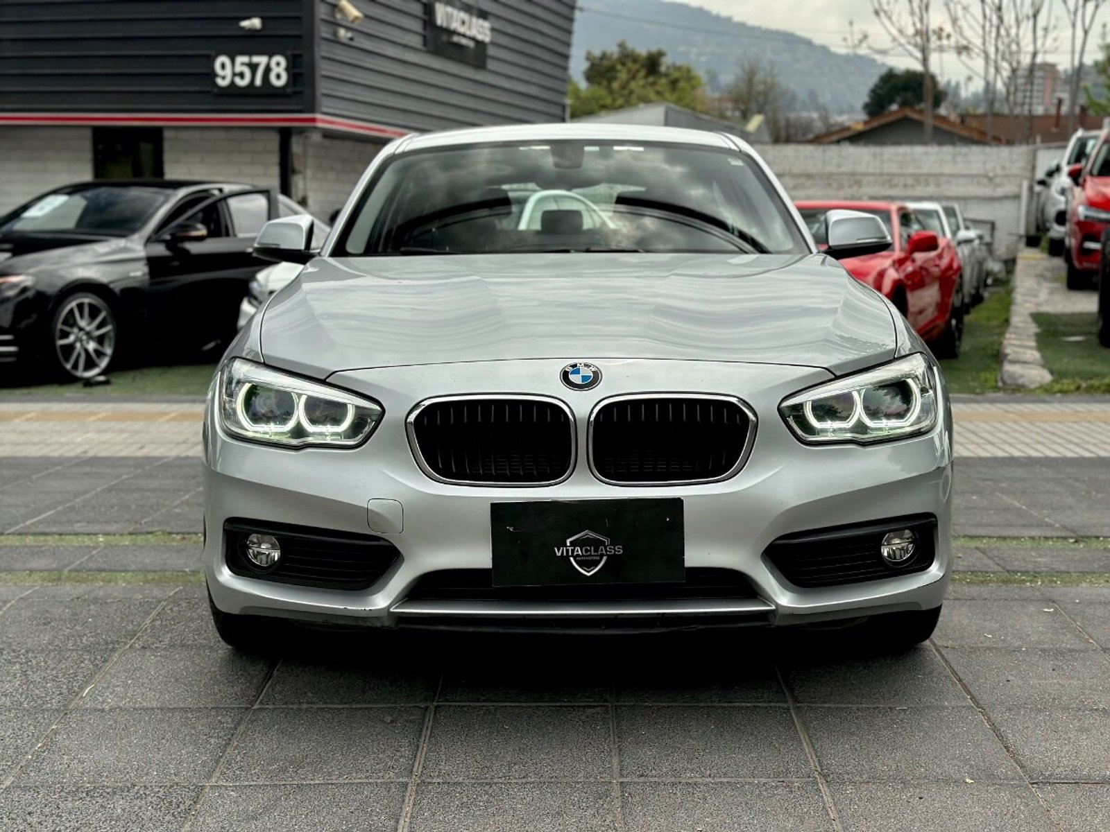 BMW 118I MILLENNIAL 2019 - Foto 2 de 10