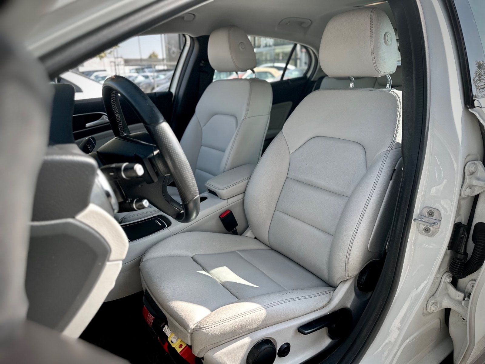 MERCEDES-BENZ GLA 200 d 2018 - Imagen 9 de 10