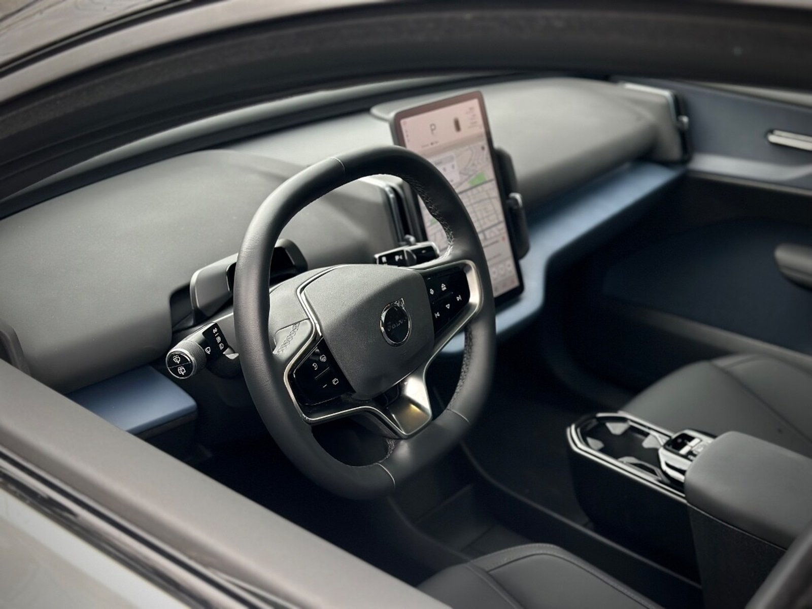 Volvo EX30 ULTRA 2024 - Imagen 7 de 10