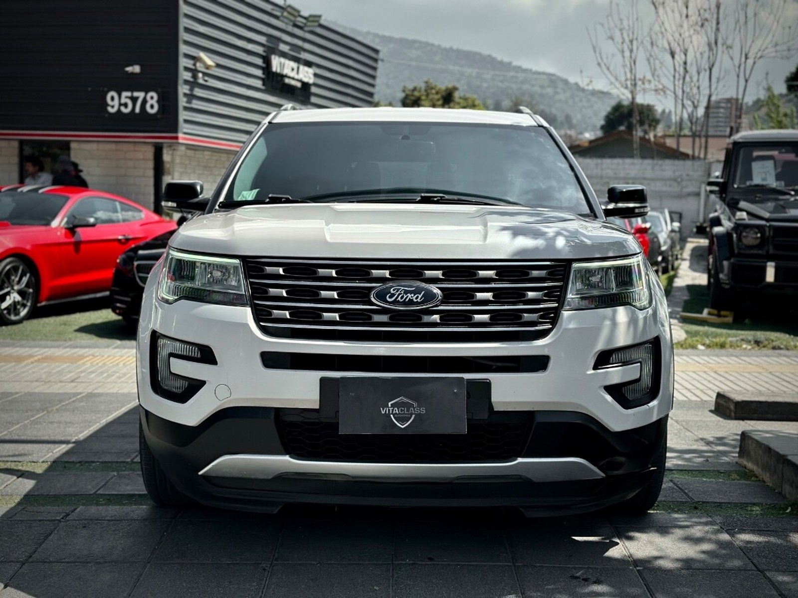 Ford EXPLORER XLT 2018 - Foto 2 de 10