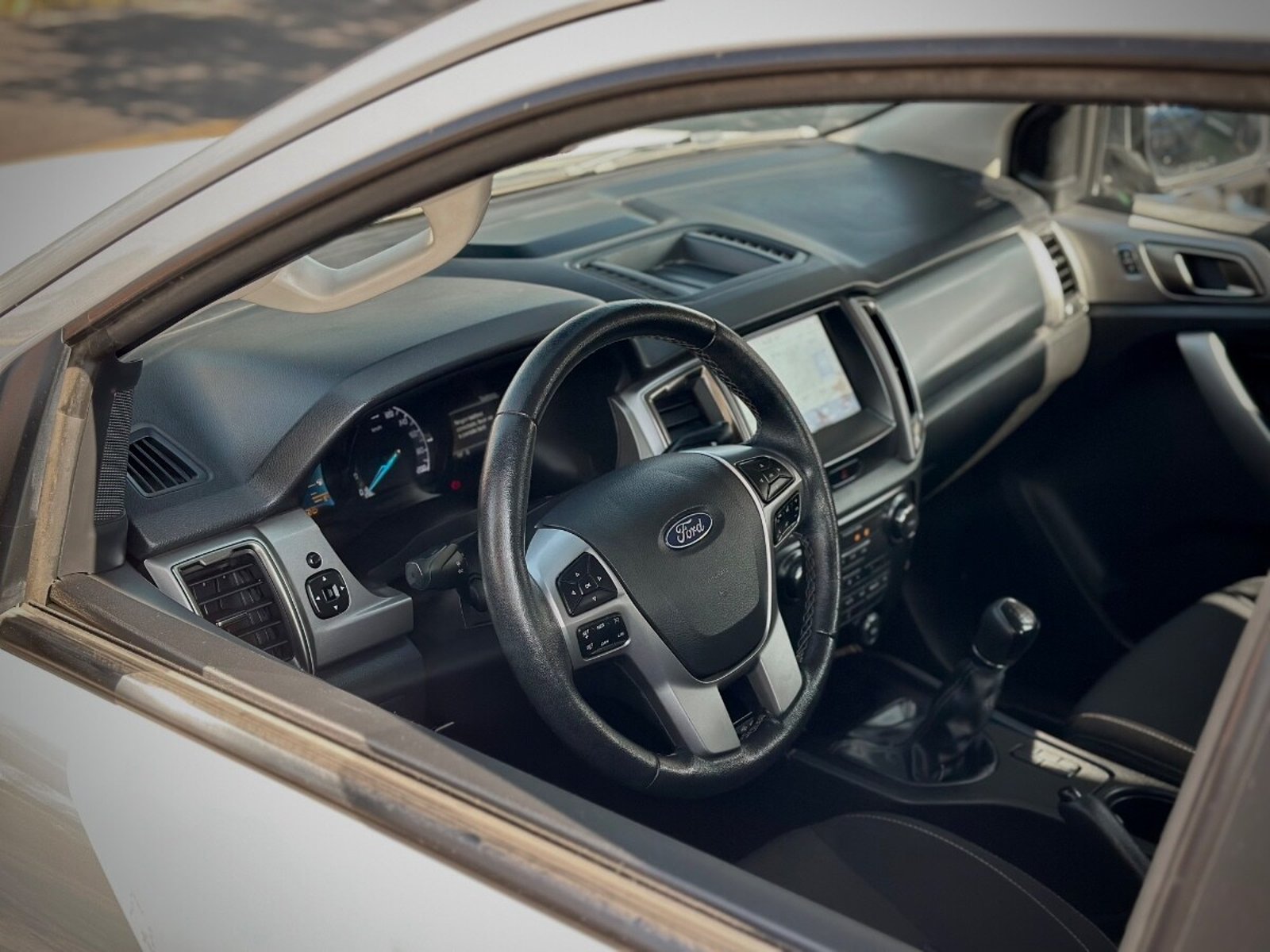 FORD RANGER XLT 4X2 2023 - Imagen 7 de 10