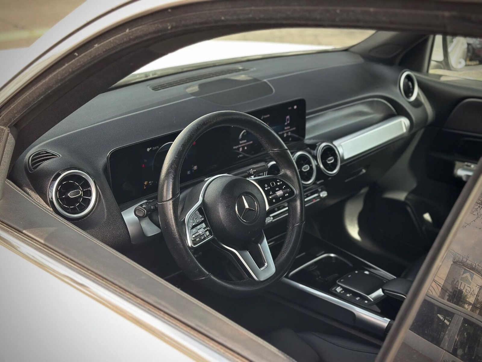 Mercedes-Benz GLB 200 1.3 4x2 AT 5P 2023 - Imagen 7 de 10