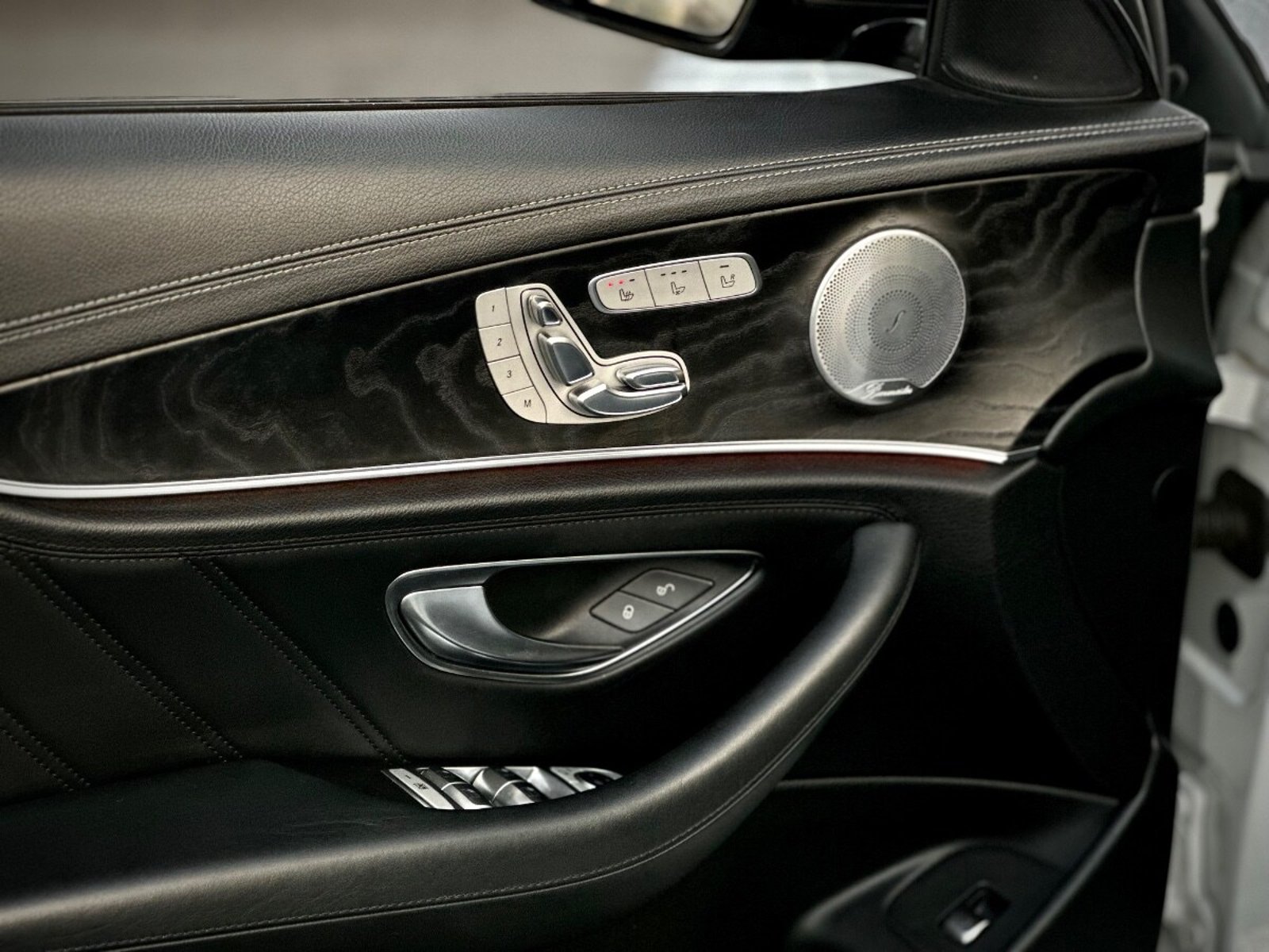 MERCEDES-BENZ E 43 AMG 2017 - Imagen 8 de 10