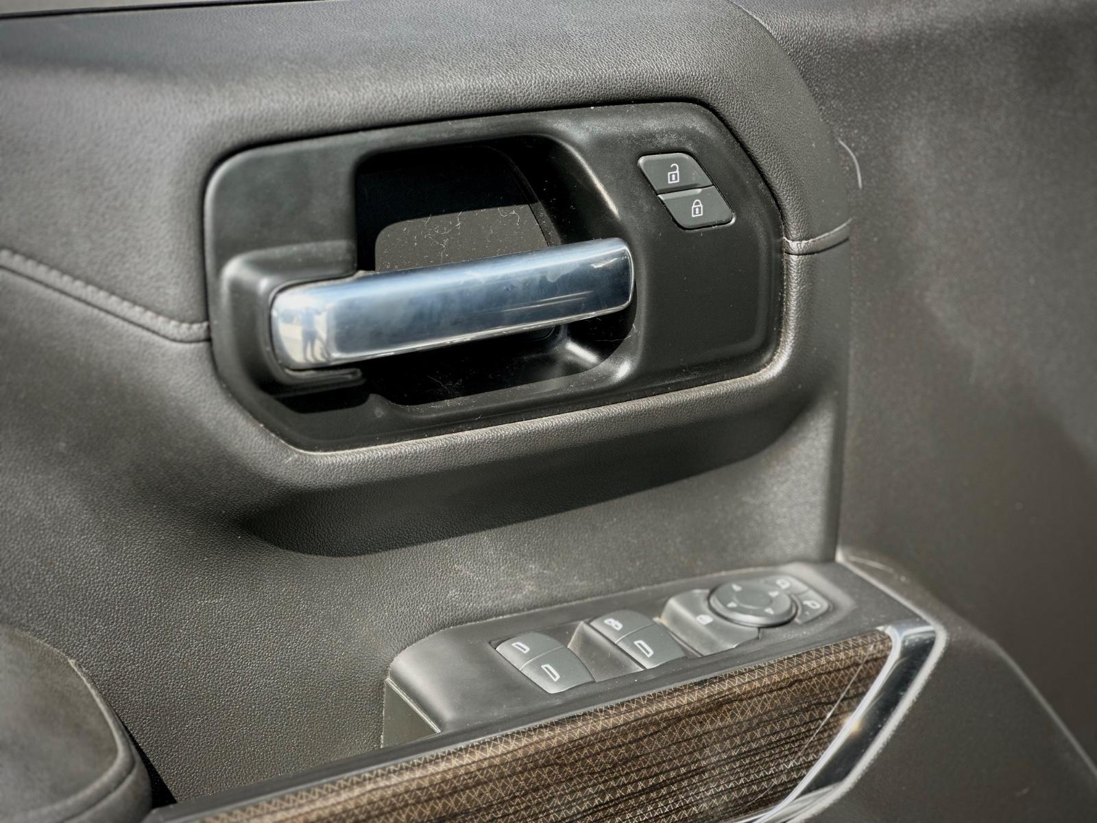 CHEVROLET SILVERADO LT Z71 TRAIL BOSS 2021 - Imagen 9 de 9