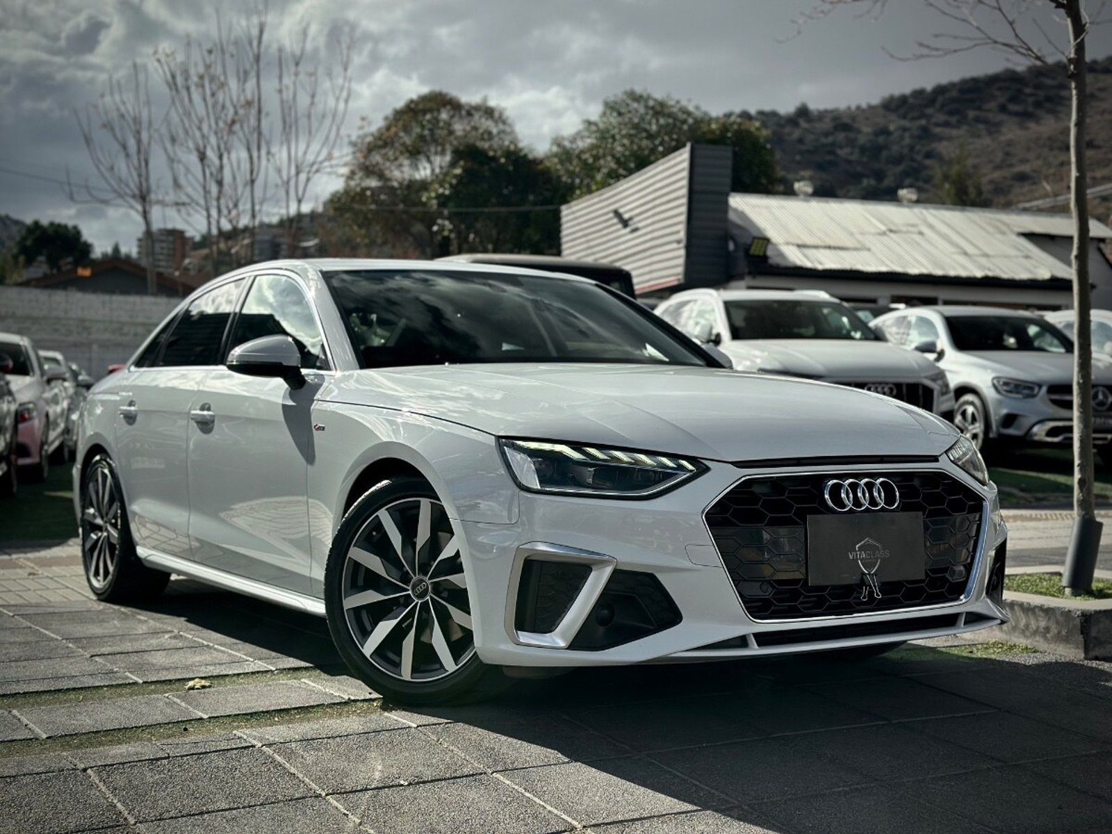 Audi A4 S LINE 2023 - Imagen 3 de 10