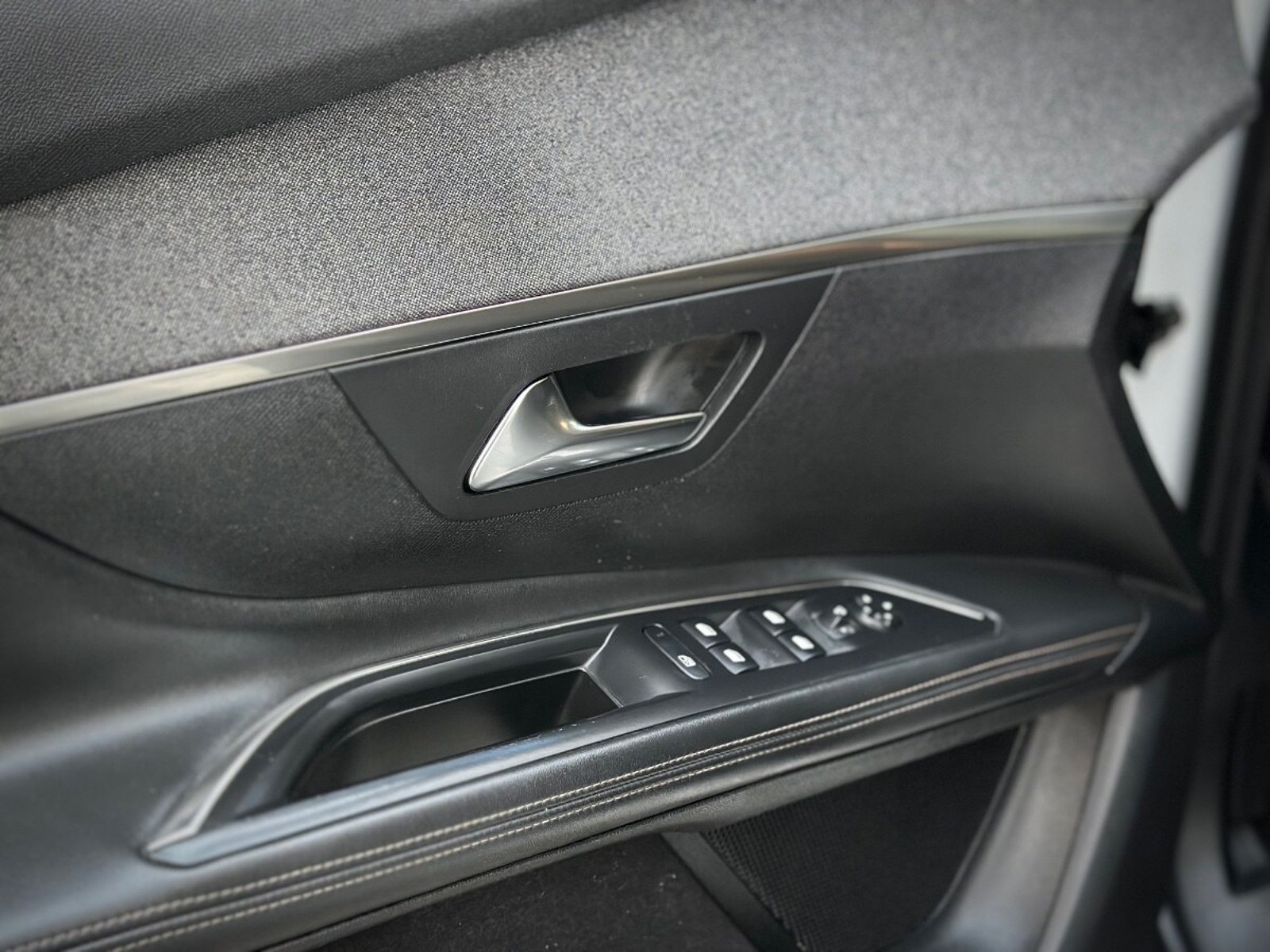 PEUGEOT 5008 GT LINE 2021 - Imagen 8 de 10