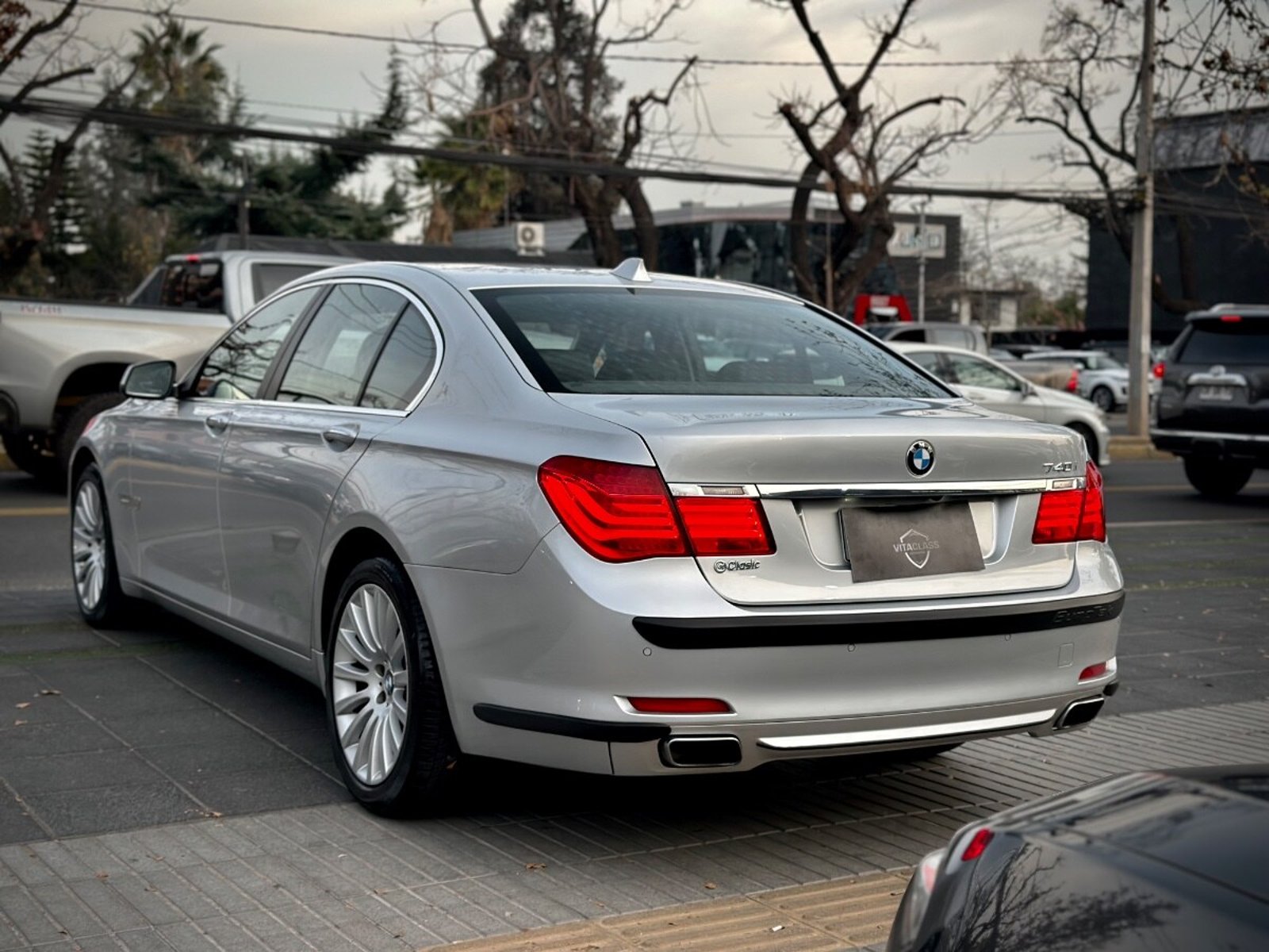 BMW 740 i 2012 - Foto 4 de 10