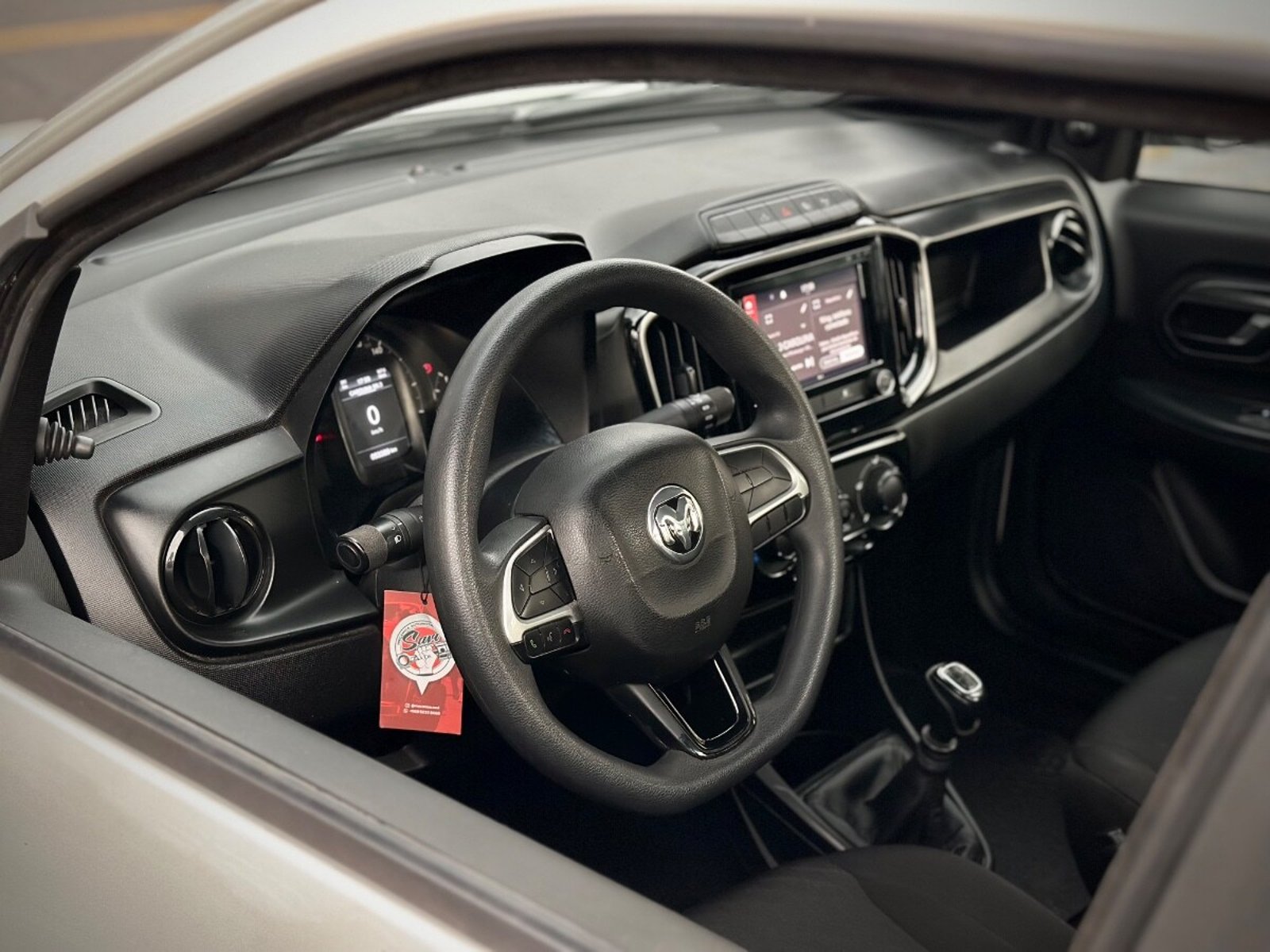 RAM 700 SLT 2024 - Imagen 7 de 10