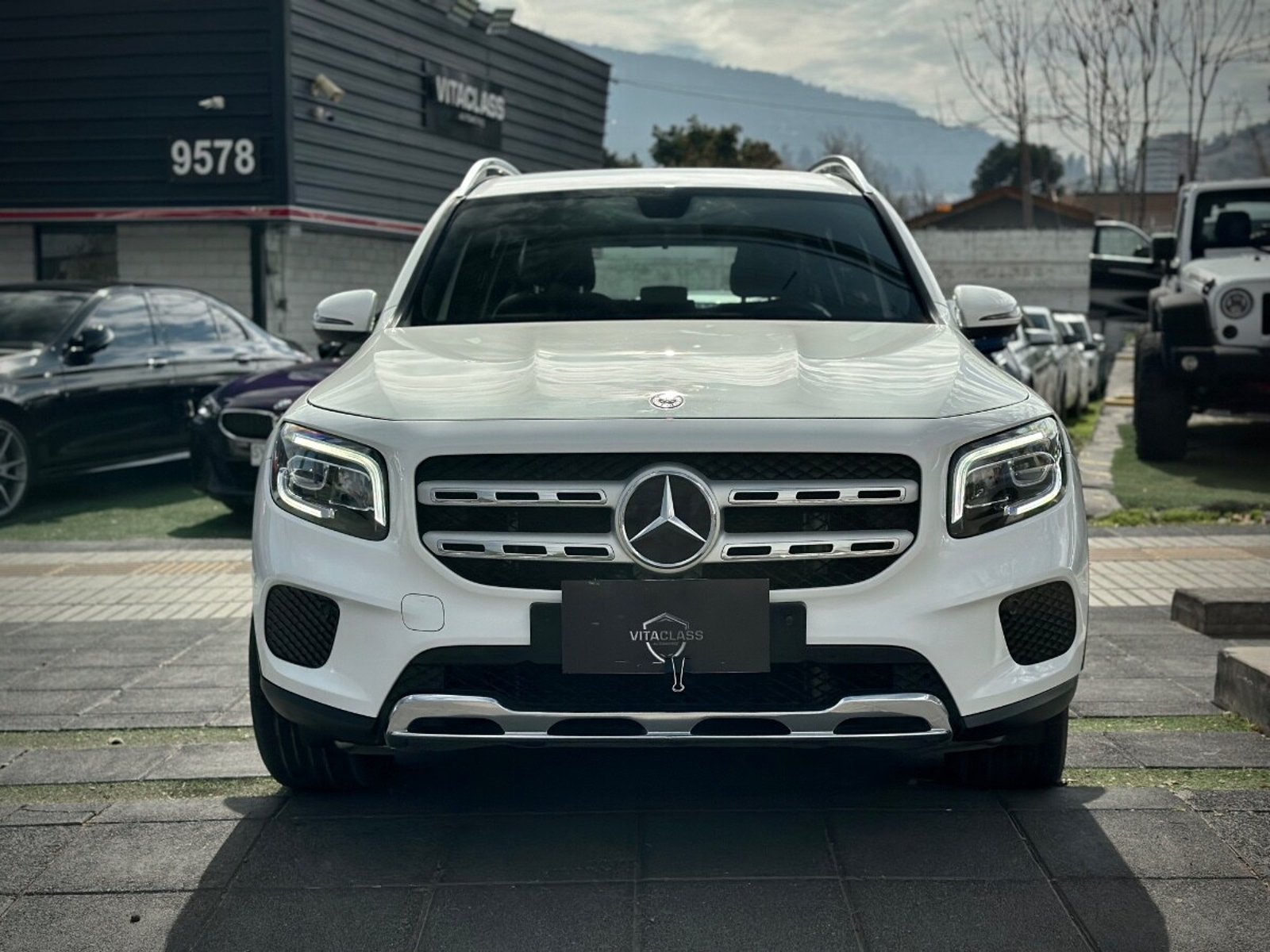 Mercedes-Benz GLB 200 1.3 4x2 AT 5P 2023 - Foto 2 de 10