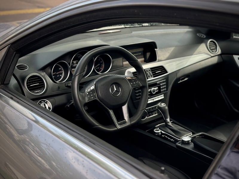 Mercedes-Benz C63 AMG 2012 - Imagen 7 de 10