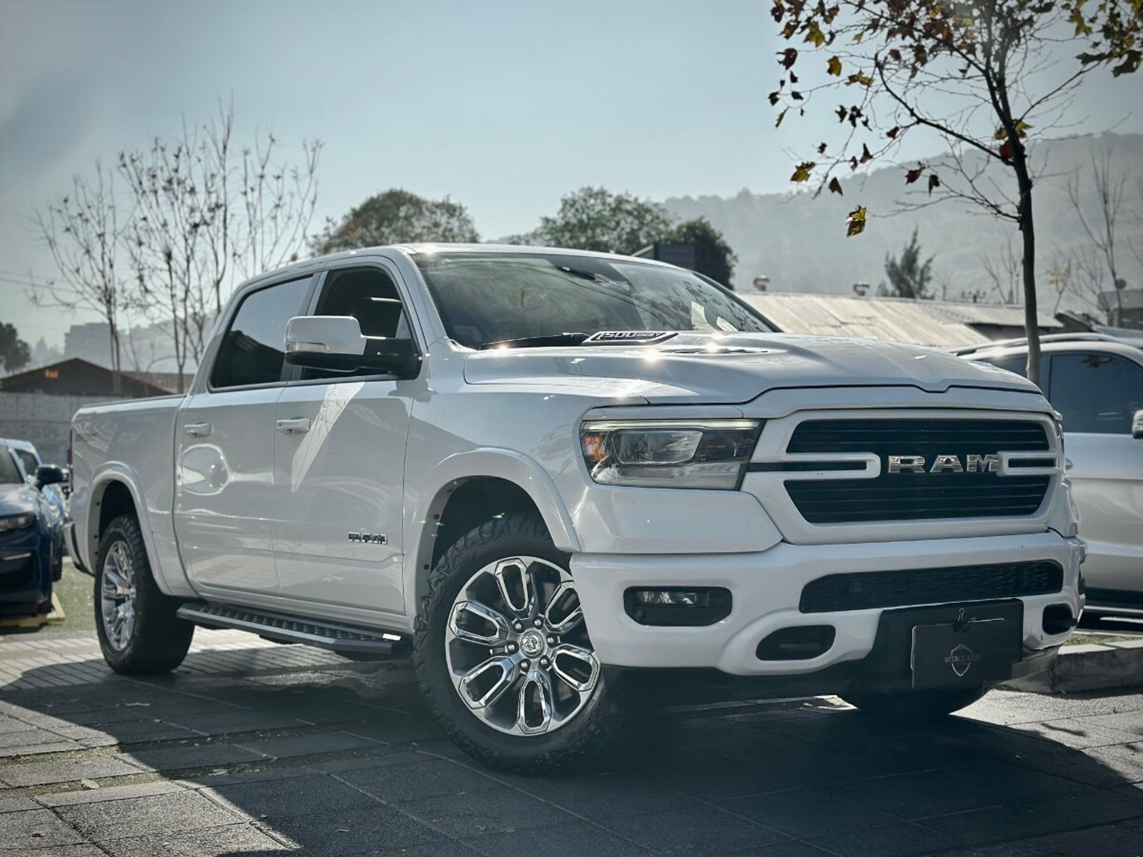 RAM 1500 LARAMIE SPORT 2023 - Imagen 3 de 10