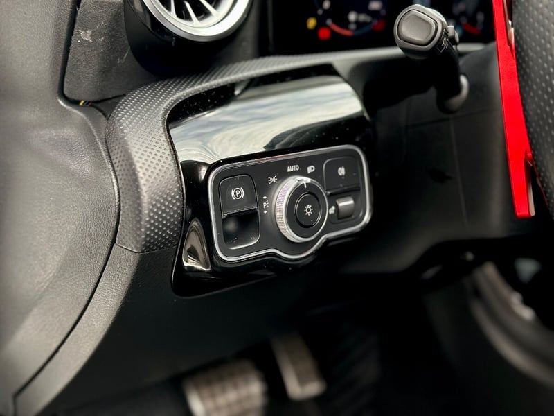 Mercedes-Benz A200 AMG LINE 2021 - Imagen 9 de 10